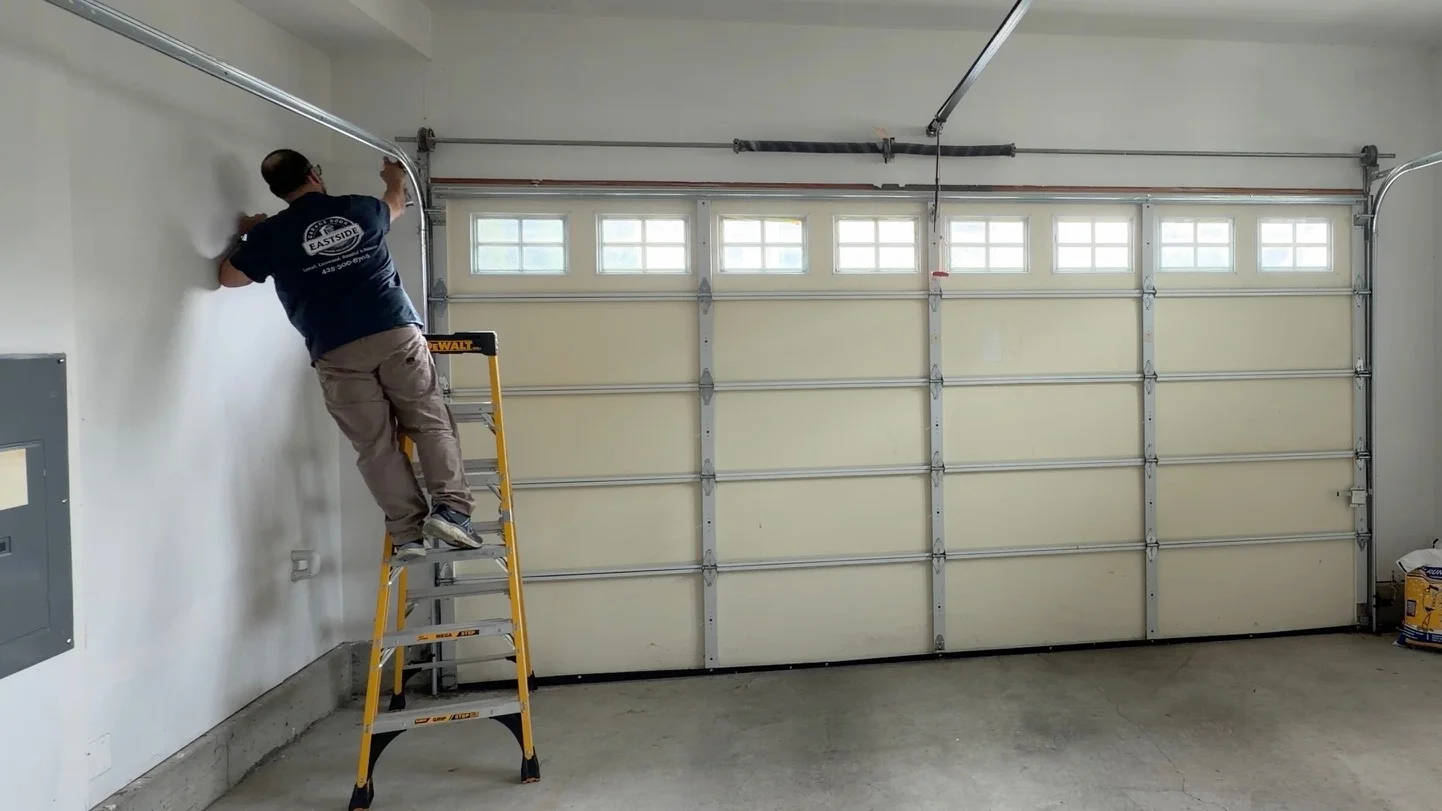 Jon Jacobs arriving at a garage door repair job in Bellevue WA