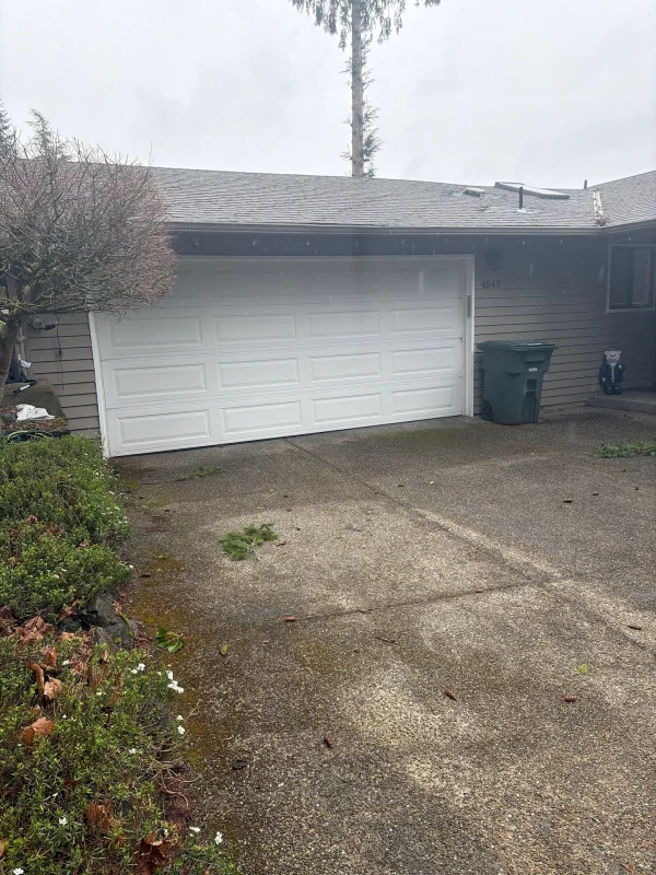 Garage door repair near Hunts Point WA