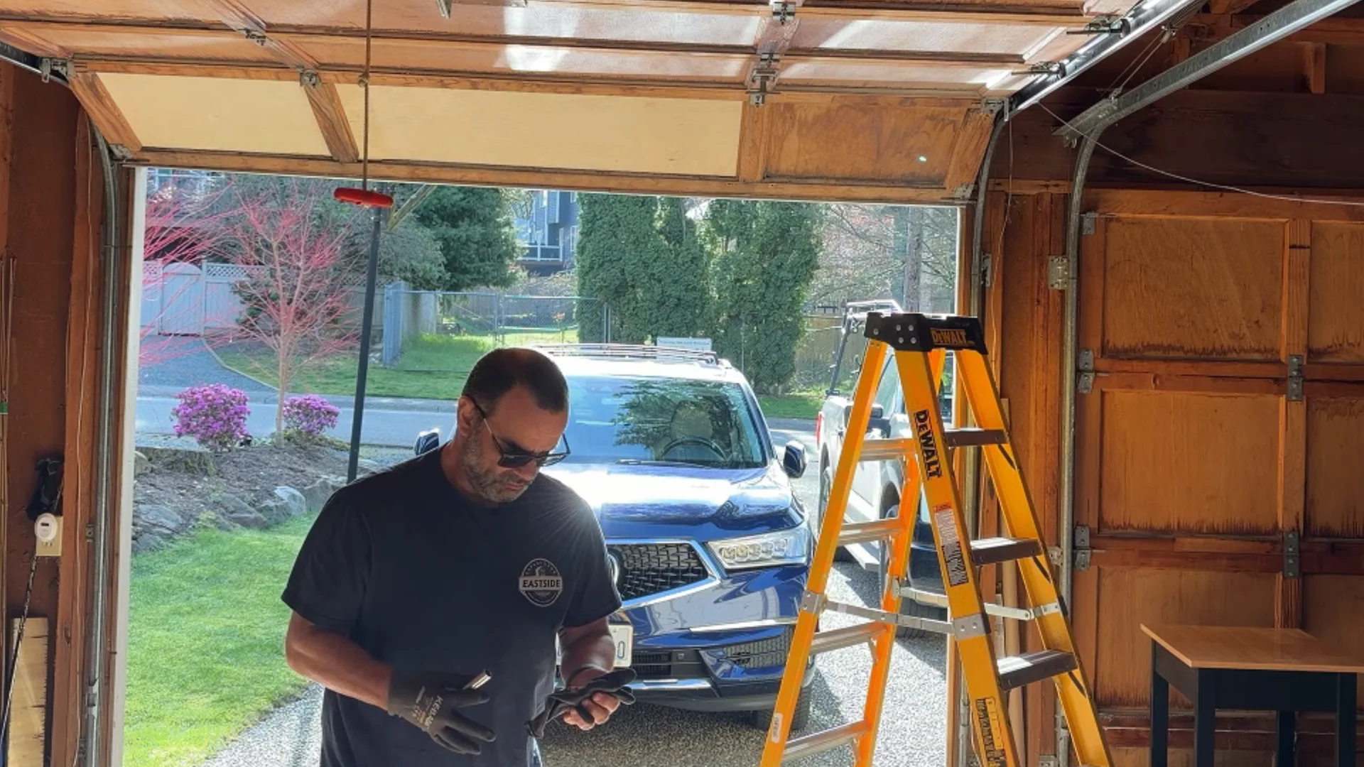 Garage door diagnosis Eastside WA