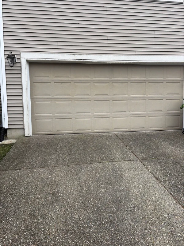 Snoqualmie garage door technician