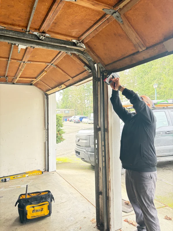 Garage door repair Renton WA
